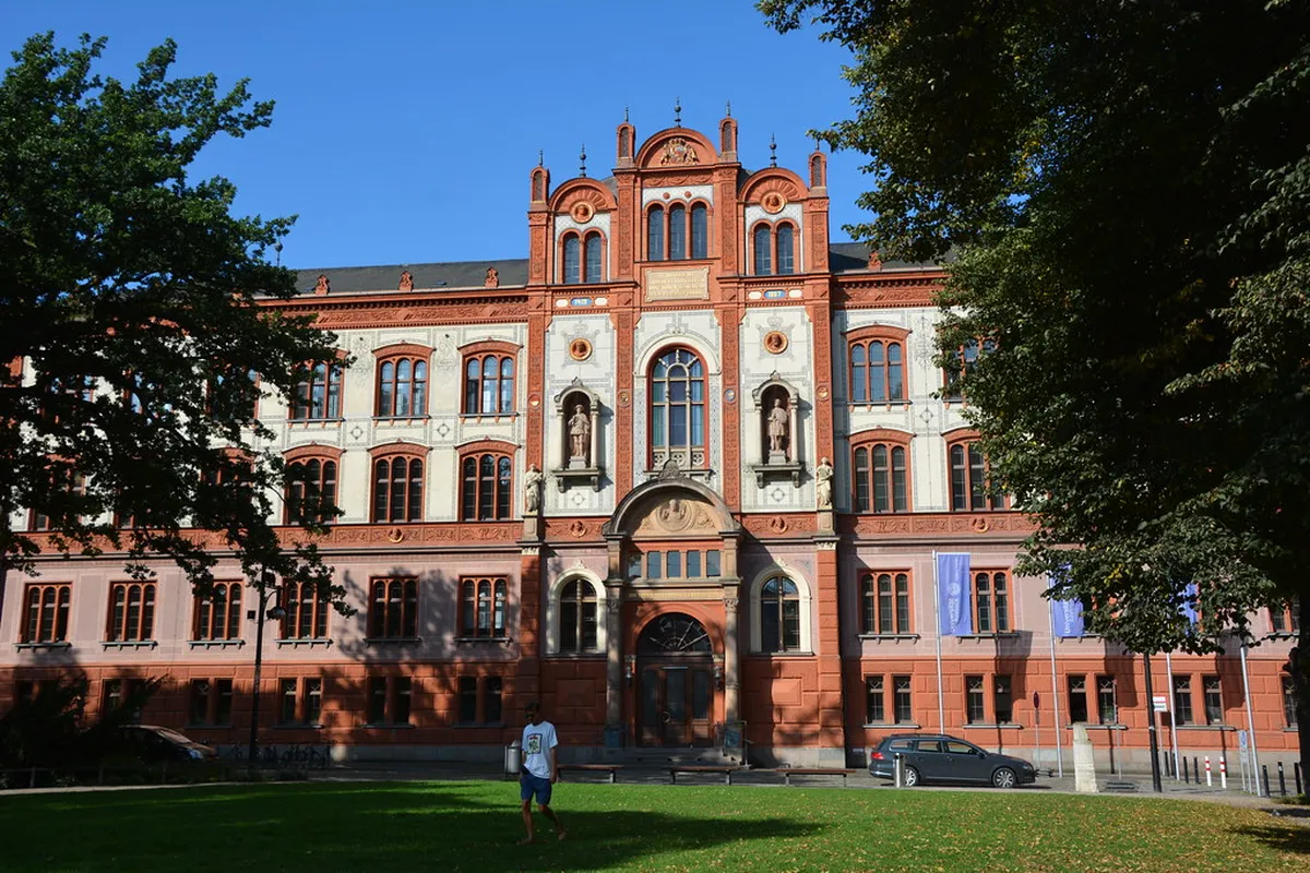 Introduction to rostock