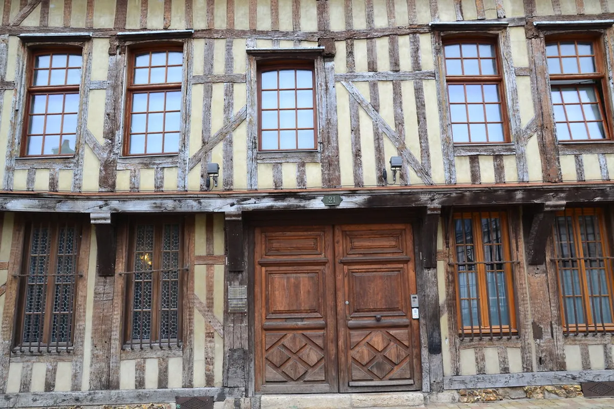 Introduction to troyes