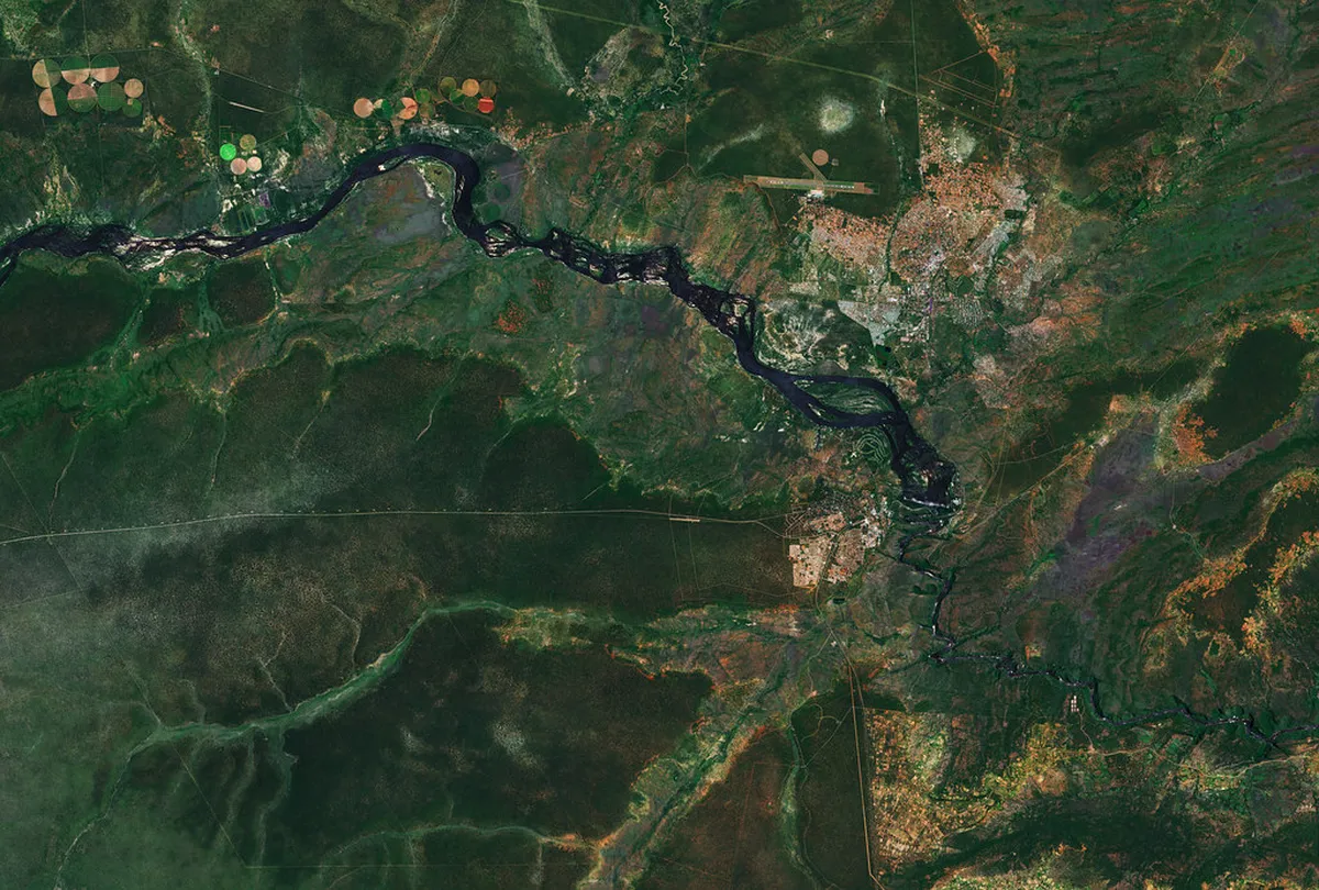 Introduction to victoria falls town