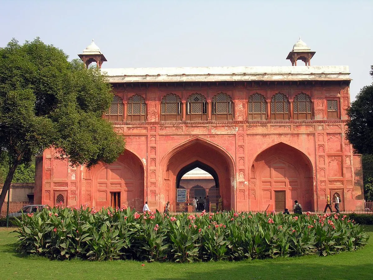 War Museum and Old Bazaar